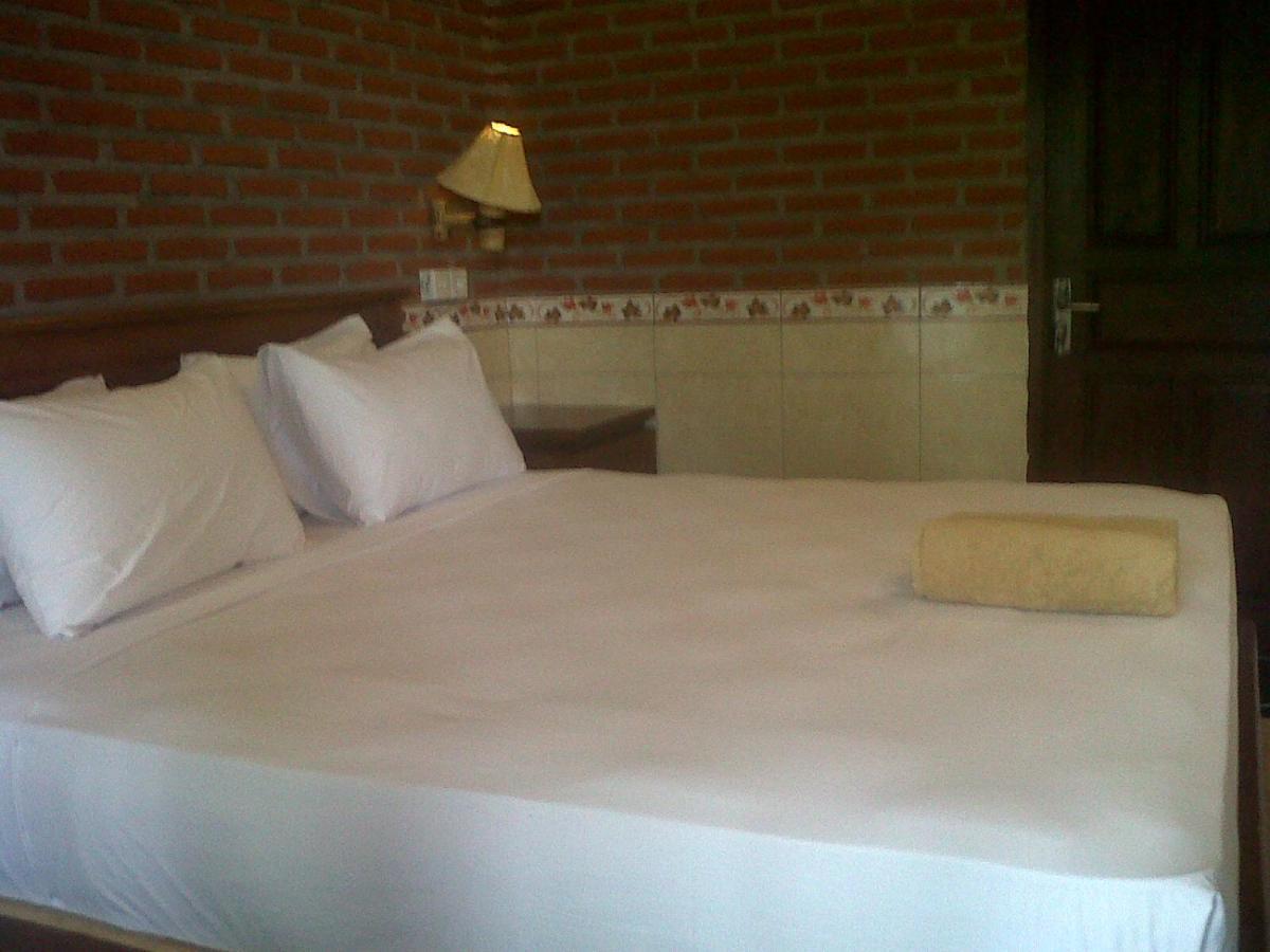 Eliska Sari Bungalows Sumberkima Pemuteran Buitenkant foto