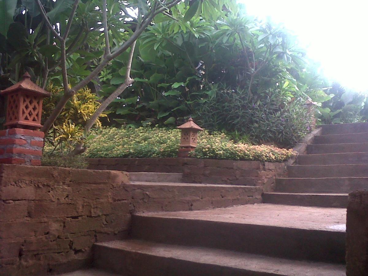 Eliska Sari Bungalows Sumberkima Pemuteran Buitenkant foto